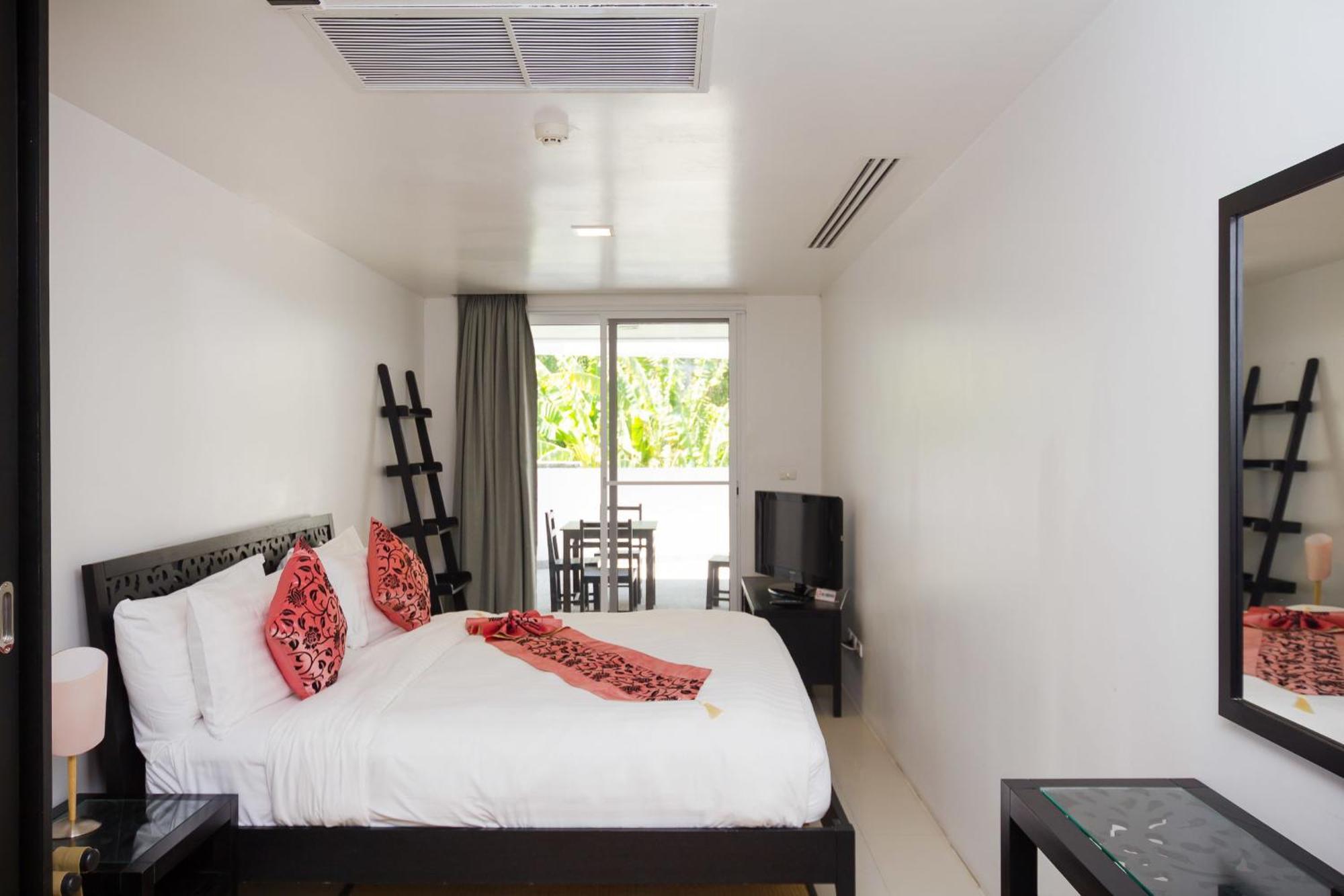 Jirana Patong Villa Room photo