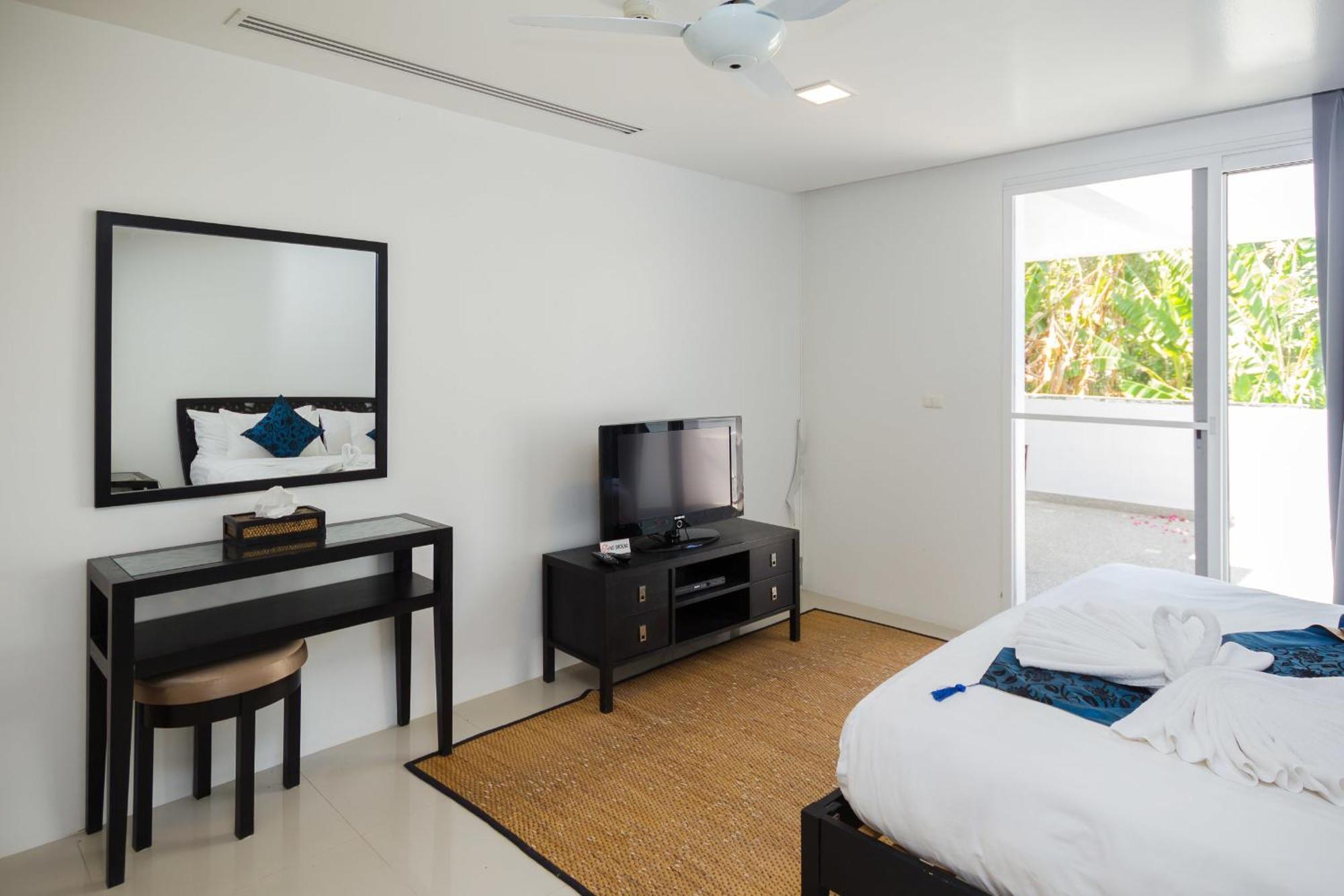 Jirana Patong Villa Room photo