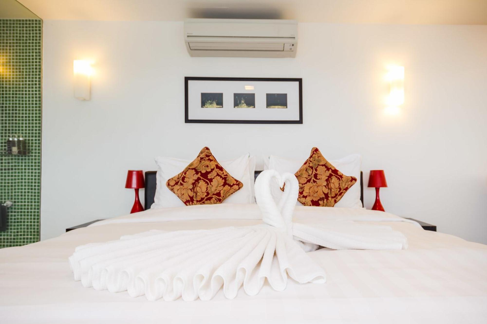 Jirana Patong Villa Room photo